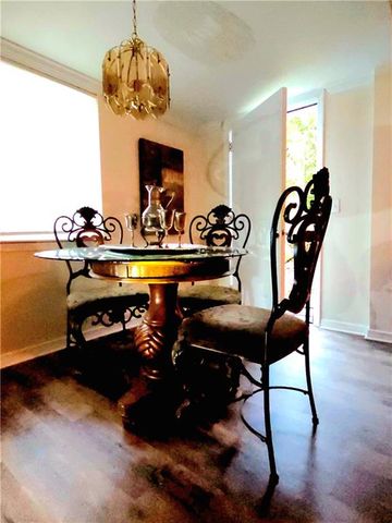 2753 Dauphin Street, Mobile, AL 36606