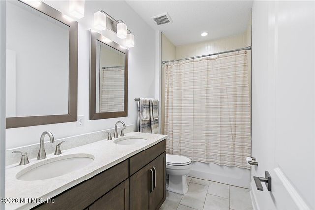 381 OAKMOSS Drive, St. Johns, FL 32259