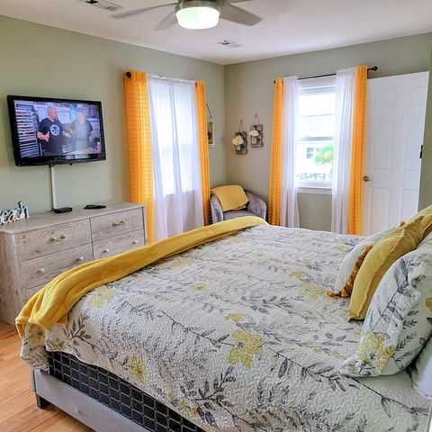 209 Palmetto Boulevard, Edisto Beach, SC 29438