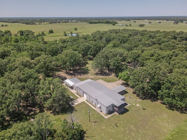 129 County Road 2222, Emory, TX 75440
