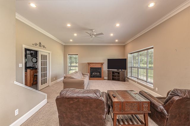 129 County Road 2222, Emory, TX 75440