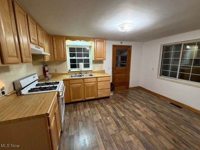 1803 18th Street, Parkersburg, WV 26101