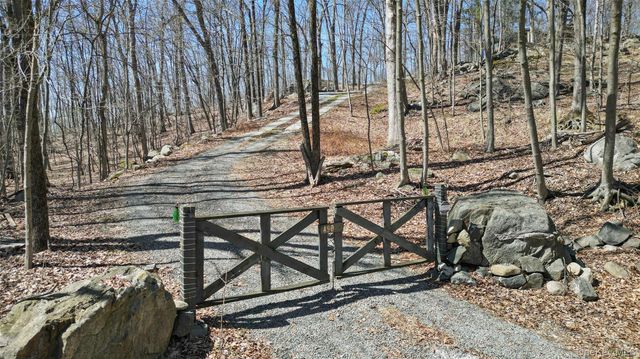 490 Pudding Street, Carmel, NY 10512