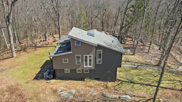 490 Pudding Street, Carmel, NY 10512