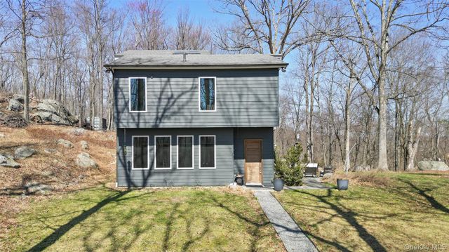 490 Pudding Street, Carmel, NY 10512