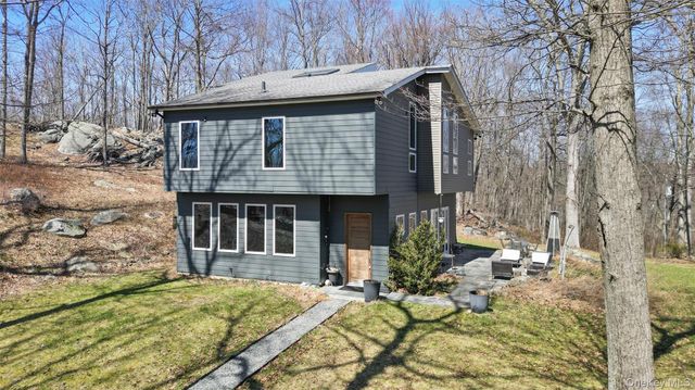 490 Pudding Street, Carmel, NY 10512