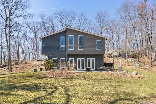 490 Pudding Street, Carmel, NY 10512