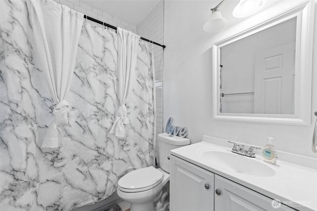 3605 S Cushman Avenue, Tacoma, WA 98418