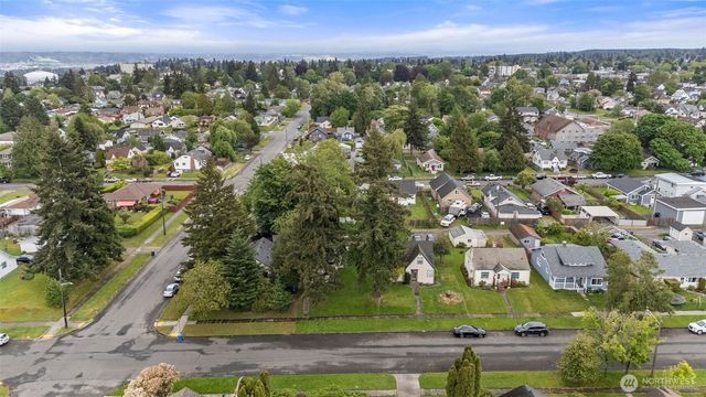 3605 S Cushman Avenue, Tacoma, WA 98418
