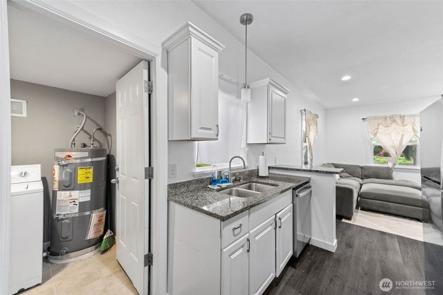 3605 S Cushman Avenue, Tacoma, WA 98418