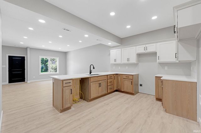 5962 N Clinton Street, Fort Wayne, IN 46825