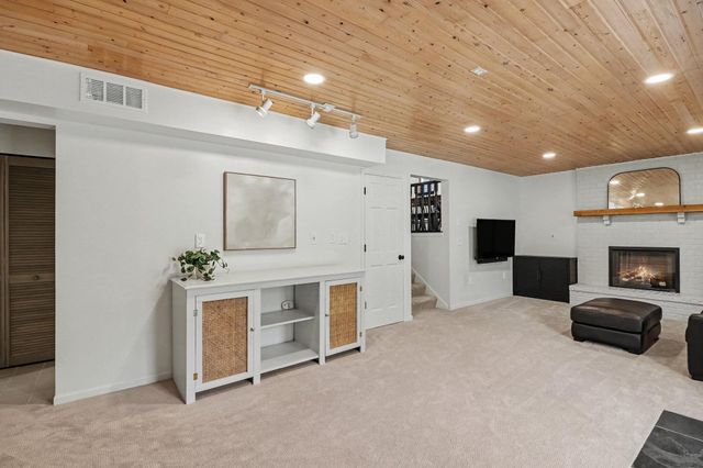 6408 Fawn Lane, Lino Lakes, MN 55014