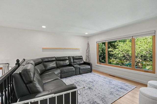 6408 Fawn Lane, Lino Lakes, MN 55014