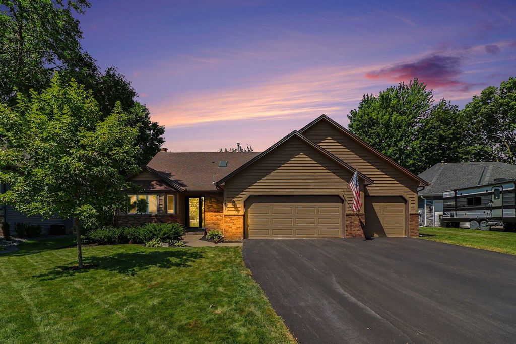 6408 Fawn Lane, Lino Lakes, MN 55014