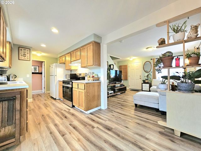 4467 FERGUS Ave, Eugene, OR 97402