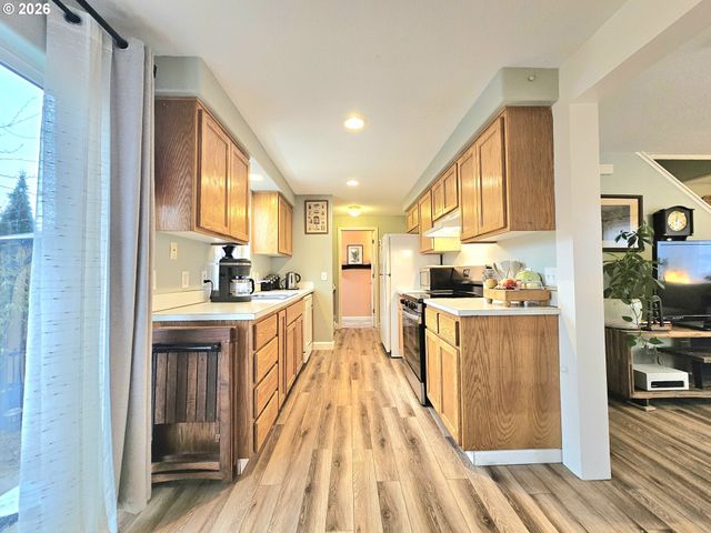 4467 FERGUS Ave, Eugene, OR 97402