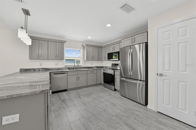 2210 1ST AVENUE E, Palmetto, FL 34221