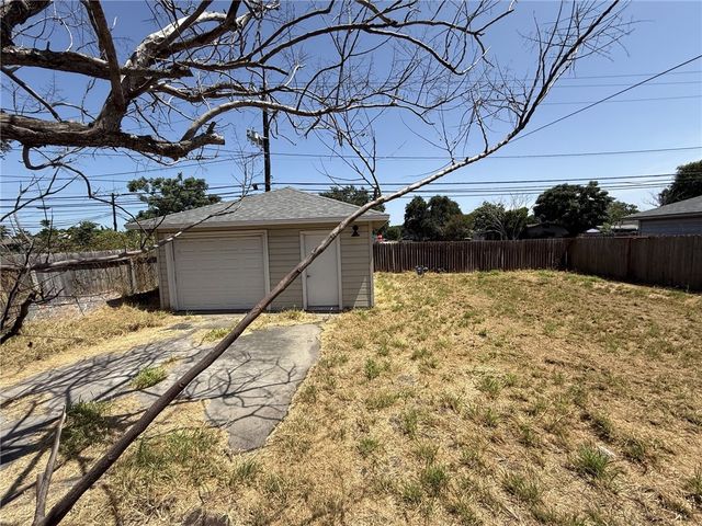 4214 Markins Dr, Corpus Christi, TX 78411