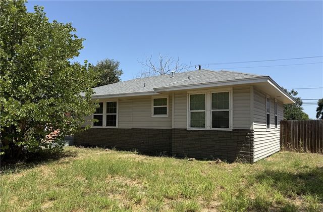 4214 Markins Dr, Corpus Christi, TX 78411