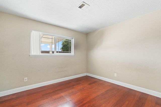 1053 Westward Way, Sacramento, CA 95833