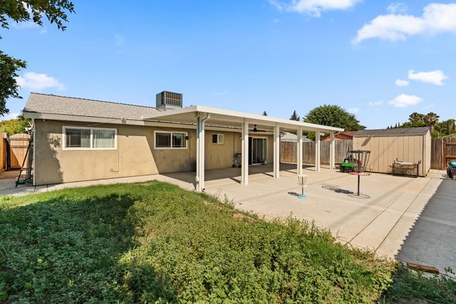 1053 Westward Way, Sacramento, CA 95833