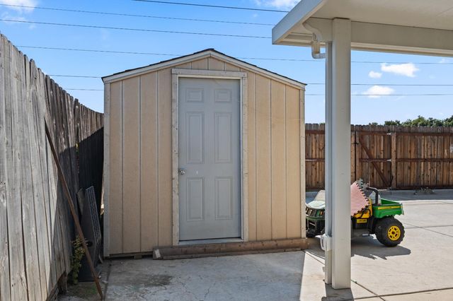 1053 Westward Way, Sacramento, CA 95833