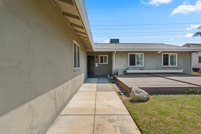 1053 Westward Way, Sacramento, CA 95833