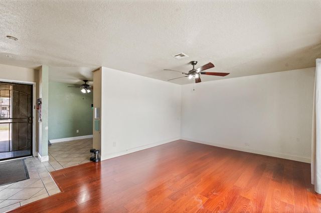 1053 Westward Way, Sacramento, CA 95833