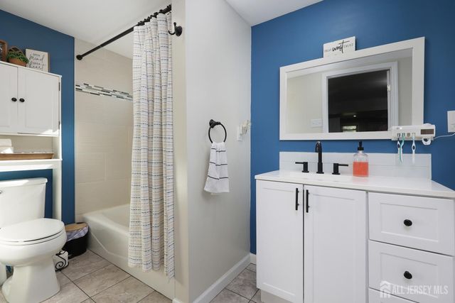 661 Leone Street, Woodbridge Proper, NJ 07095