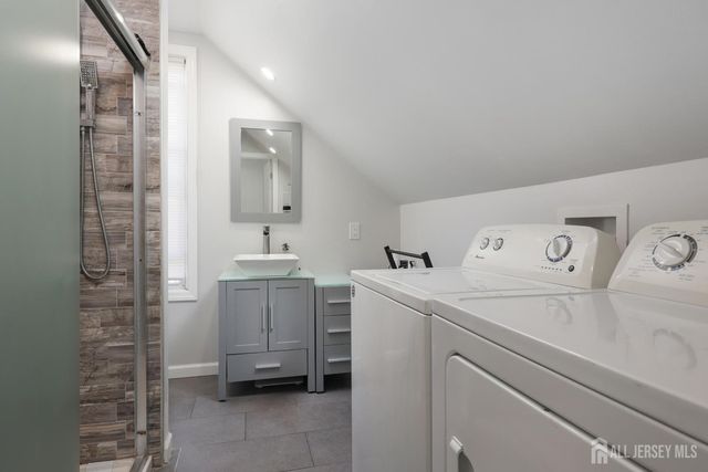 661 Leone Street, Woodbridge Proper, NJ 07095