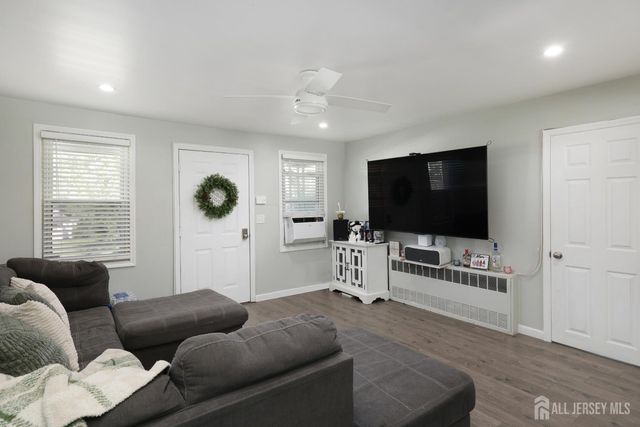 661 Leone Street, Woodbridge Proper, NJ 07095