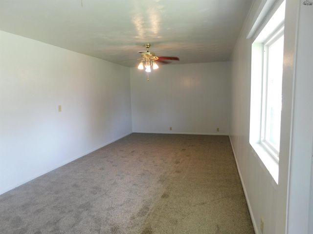 804 CHESTNUT STREET, Burkburnett, TX 76354