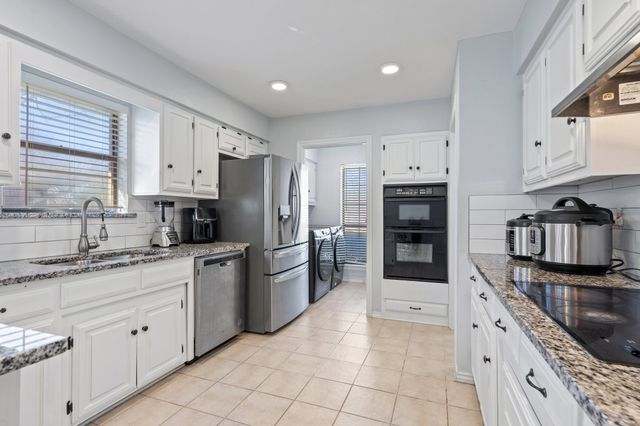 2220 Cedar Circle, Carrollton, TX 75006