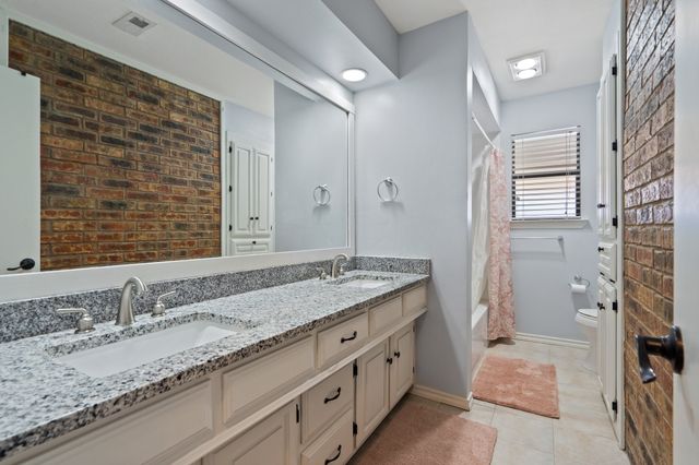 2220 Cedar Circle, Carrollton, TX 75006