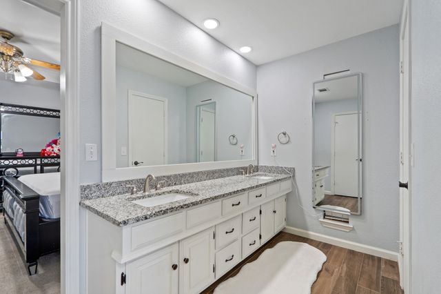 2220 Cedar Circle, Carrollton, TX 75006