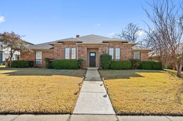 2220 Cedar Circle, Carrollton, TX 75006