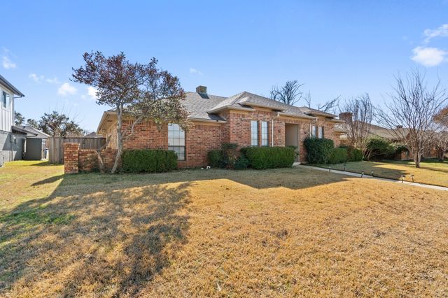 2220 Cedar Circle, Carrollton, TX 75006