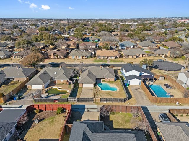 2220 Cedar Circle, Carrollton, TX 75006