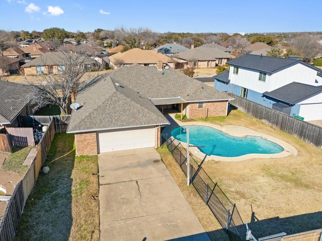 2220 Cedar Circle, Carrollton, TX 75006