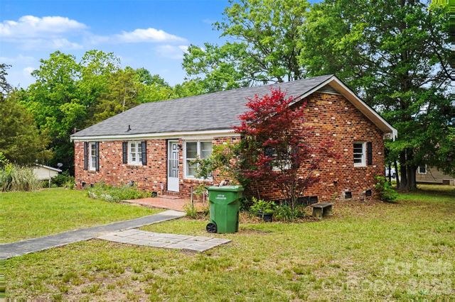 301 Hampton Road, Lancaster, SC 29720