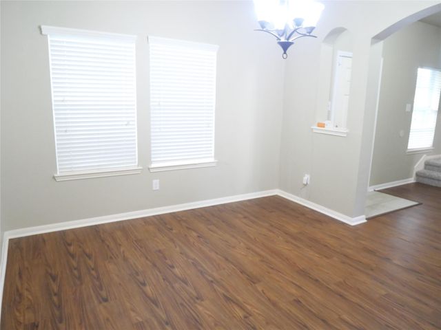 1739 Nichole Woods Drive, Houston, TX 77047