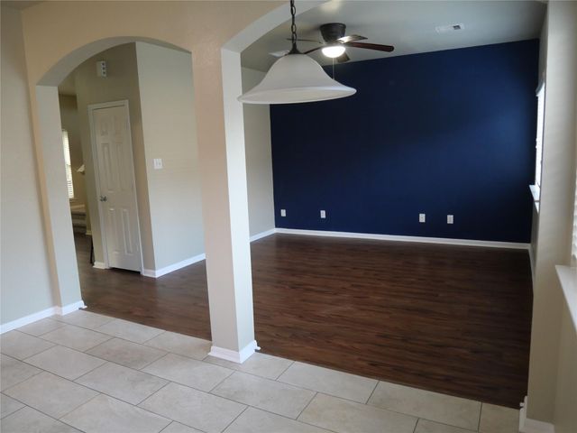 1739 Nichole Woods Drive, Houston, TX 77047