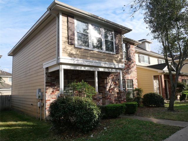 1739 Nichole Woods Drive, Houston, TX 77047