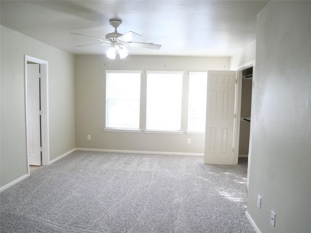 1739 Nichole Woods Drive, Houston, TX 77047