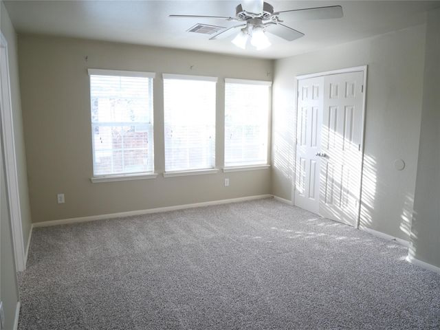 1739 Nichole Woods Drive, Houston, TX 77047