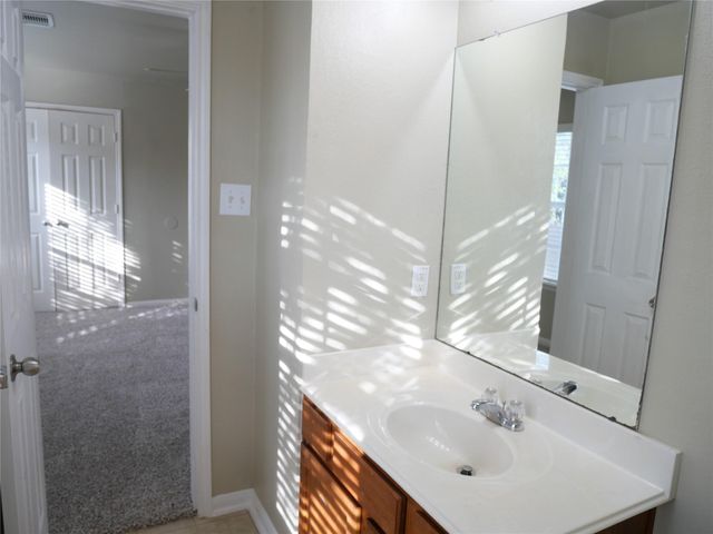 1739 Nichole Woods Drive, Houston, TX 77047