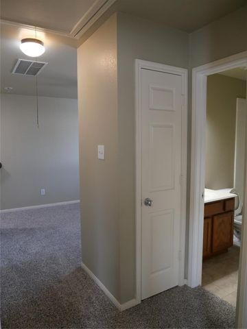 1739 Nichole Woods Drive, Houston, TX 77047