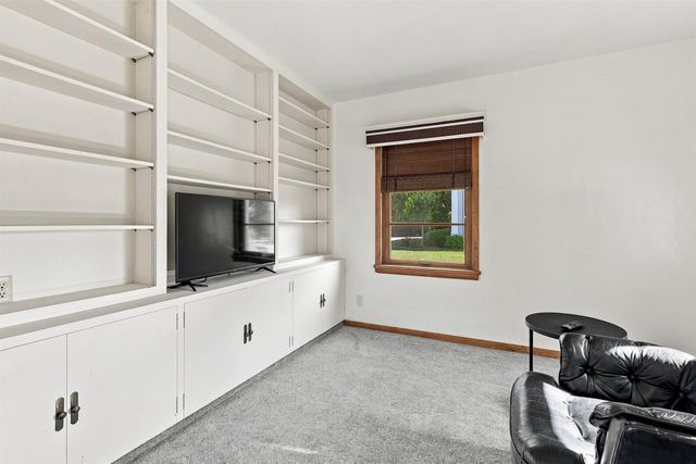 1117 BALDWIN AVENUE, Oshkosh, WI 54901