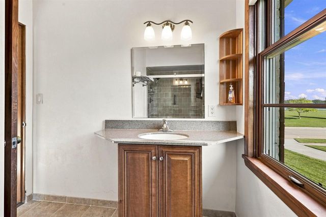 1117 BALDWIN AVENUE, Oshkosh, WI 54901