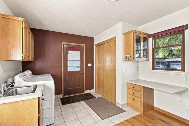 1117 BALDWIN AVENUE, Oshkosh, WI 54901